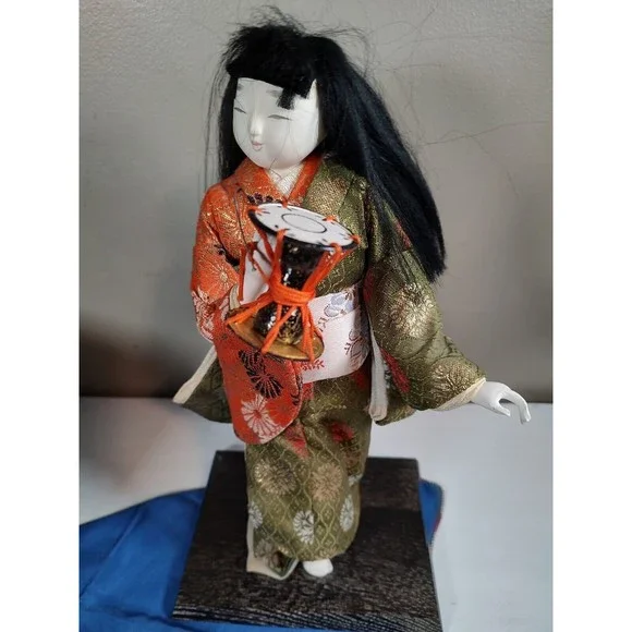 Vintage Japanese Geisha Doll w Kimono and Drum w/ Wood Base